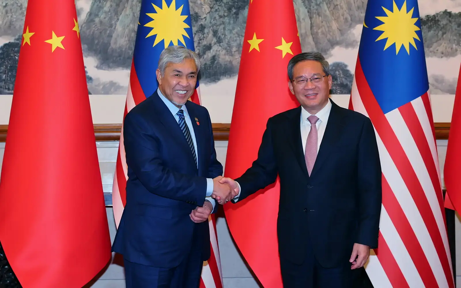 【马来西亚】中国同意延长大马游客免签　入境天数15天增至30天。