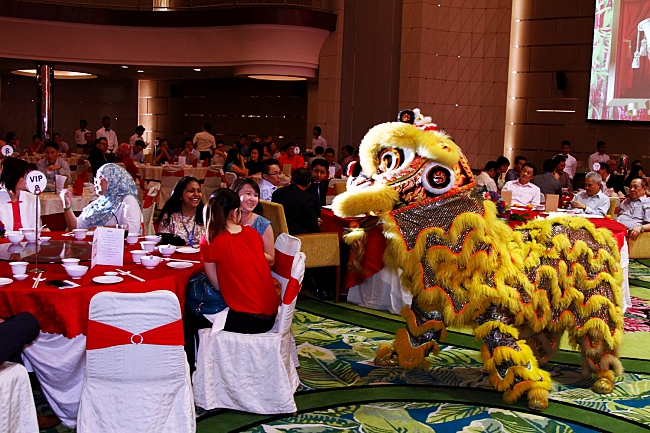 The lion dance performance at the Philips Lighting CNY Lunch 2015.