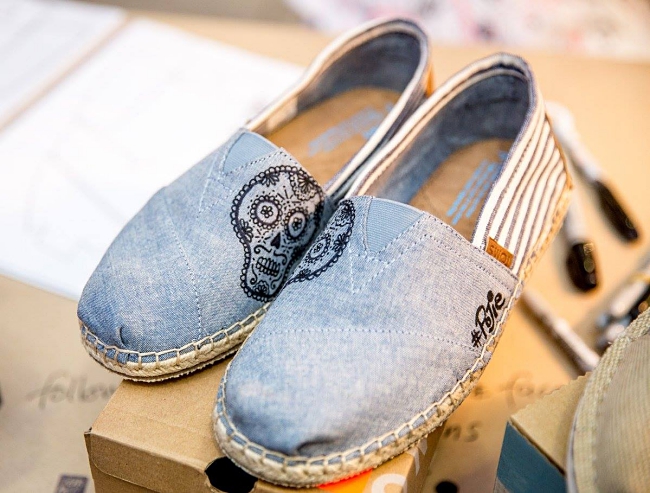 TOMS Style Your Sole Event!