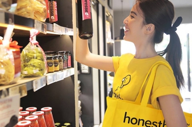 HONESTBEE BUZZES INTO MALAYSIA