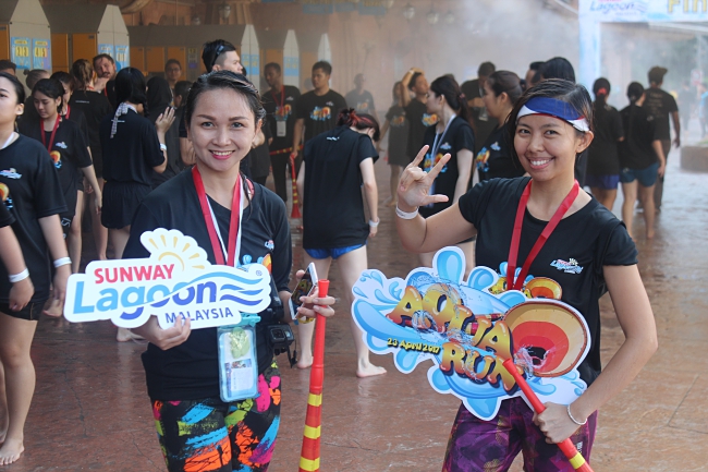 Splashing Outdoor Fun At Sunway Lagoon’s Aqua Run!