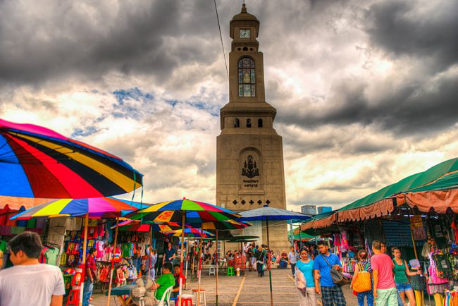 Famous Chatuchak Market In Bangkok Is Going Cashless By June