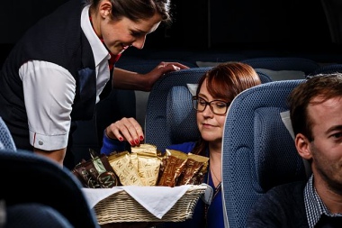 BRITISH AIRWAYS INVESTS IN SUBSTANTIAL NEW CATERING FOR WORLD TRAVELLER CUSTOMERS