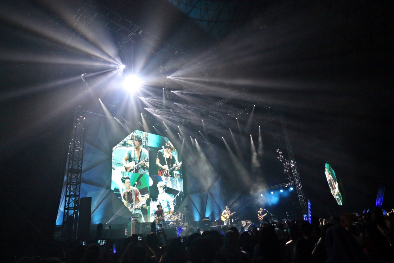 CN.BLUE CAN’T STOP LIVE IN KUALA LUMPUR 2014: FLYING KISSES AND MISSES