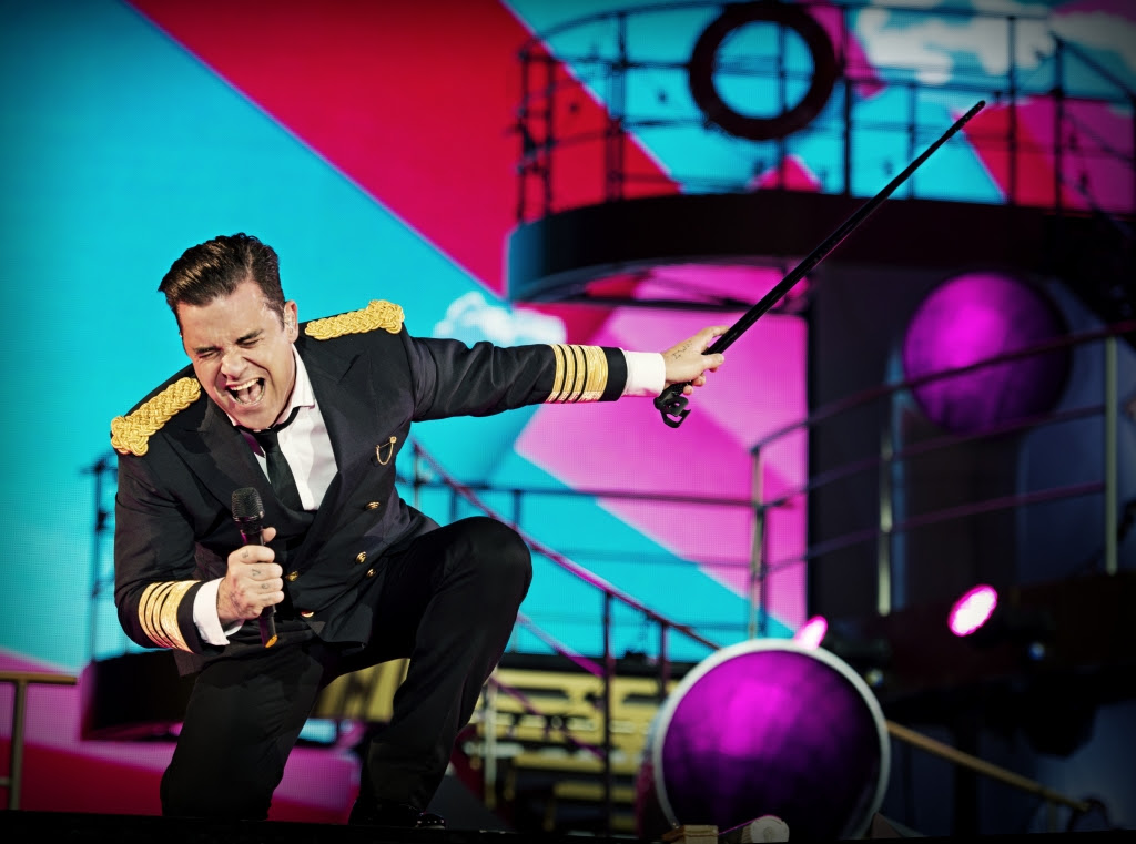 ROBBIE WILLIAMS TO HEADLINE THE PADANG STAGE AT THE 2014 FORMULA 1 SINGAPORE AIRLINES SINGAPORE GRAND PRIX