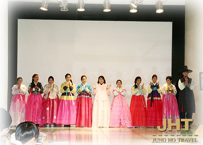 Korean traditional wear catwalk finale