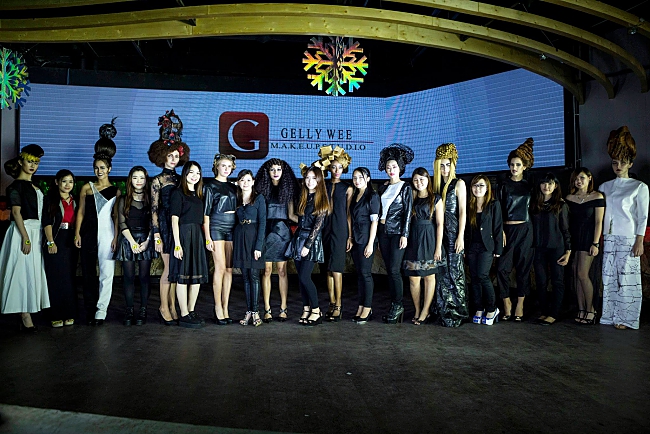 all participants of Gelly Wee Makeup studio competition