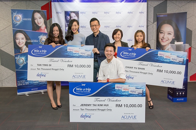 1·DAY ACUVUE® DEFINE™ with LACREON® 