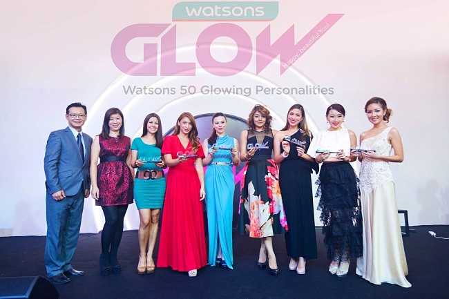 Award Presentation to Glow 50 Personalities Round