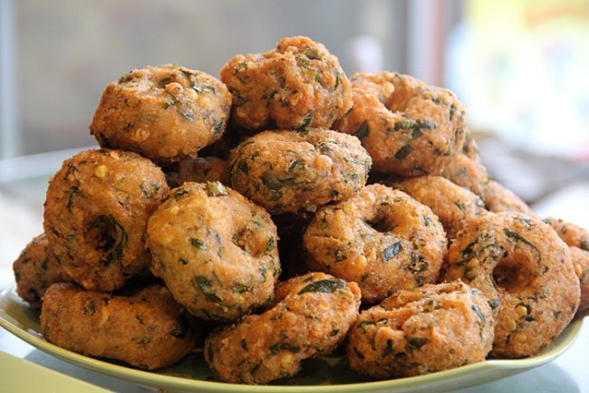 Ulundhu Vadai