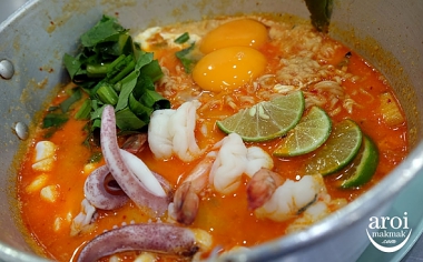 CURRENTLY TRENDING IN THAILAND – MAMA NOODLES!