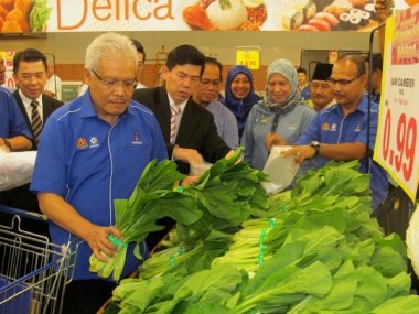 ‘HALAL’ VS ‘HARAM’ TROLLEYS IN SUPERMARKETS