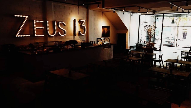 Zeus 13 Café In Sunway