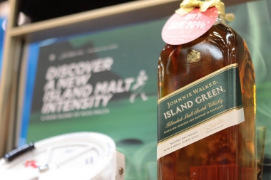 JOHNNIE WALKER® ISLAND GREEN™, EXCLUSIVE FOR WORLD TRAVELLERS