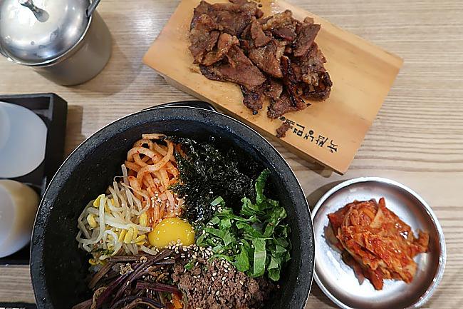 4 Places To Eat In Seoul!