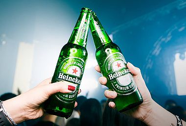 EXPERIENCE UNMISSABLE MOMENTS WITH HEINEKEN® THIS UEFA CHAMPIONS LEAGUE SEASON