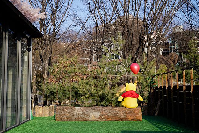 Hunny House: A Winnie The Pooh Themed Cafe In Seoul! 