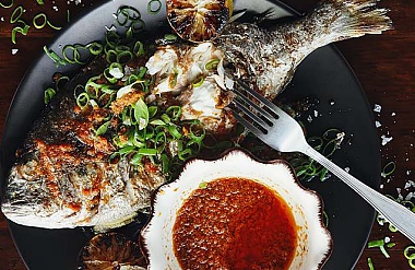 VASCO’S HILTON KL INVITES YOU TO A FISH BUFFET THIS MARCH! 