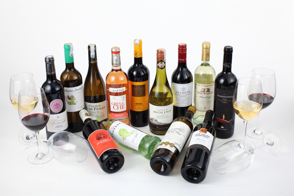 Bottle wines and glasses