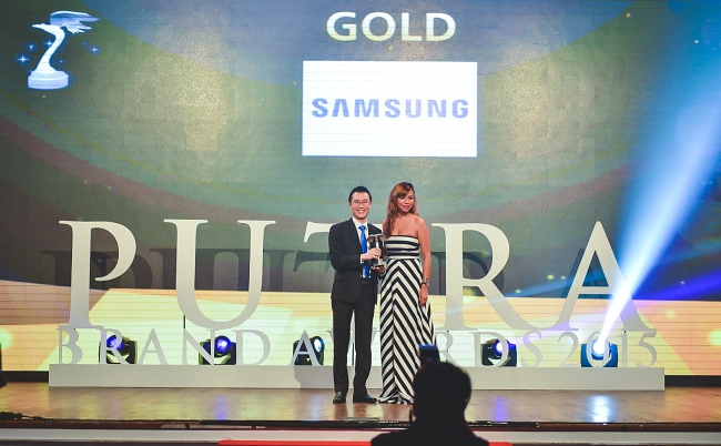 Samsung Malaysia Electronics Wins Big At The Putra Brand Awards 2015