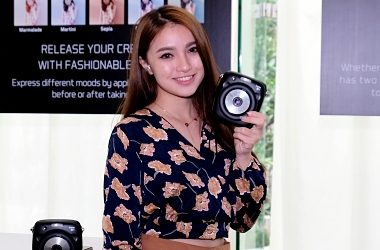 FUJIFILM MALAYSIA LAUNCHES THE INSTAX SQUARE SQ10 AND INSTAX MINI 9!