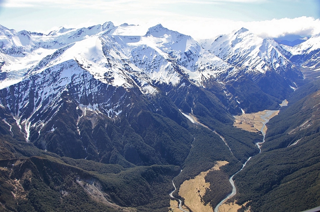 These 10 Magnificent Photos Will Make You Want To Visit Lake Wanaka