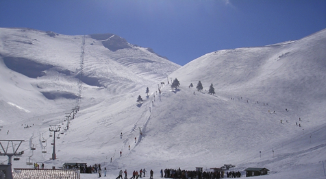 5 Best Ski Resorts In Greece!