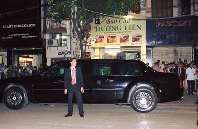 Here’s The Exact Location Where Obama Ate In Hanoi With Anthony Bourdain