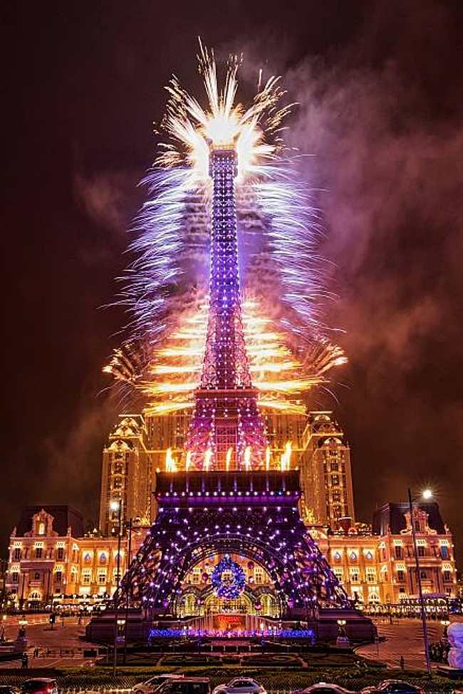 Yup, you’ve read it right. There’s an Eiffel Tower in Macao!