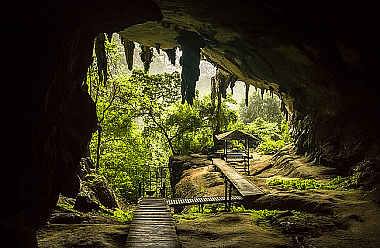 10 ATTRACTIONS TO VISIT FOR FREE OR UNDER RM10 IN SARAWAK