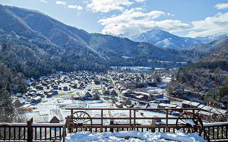 5 SPOTS & FESTIVALS FOR WINTER JOY IN JAPAN! 