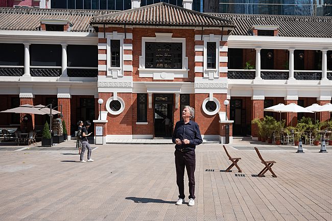 Travel through the lens of Paul Smith: Legendary ways to capture the authenticity of Hong Kong 