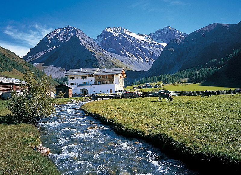 What could be better after a hike than checking in on your route and putting your feet up? 