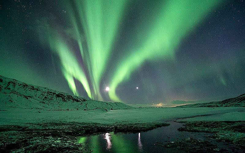 MOST LIT PLACES TO VIEW THE NORTHERN LIGHTS! 