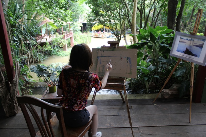 Painting in secret art garden