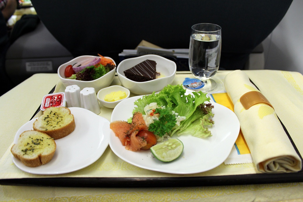 Starter meal on Vietnam Airlines