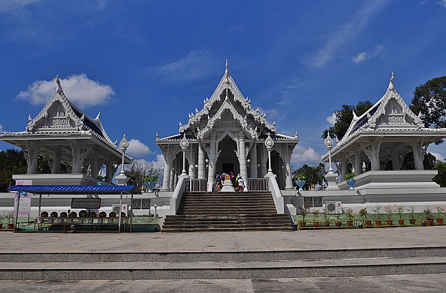 Wat Kaew Temple